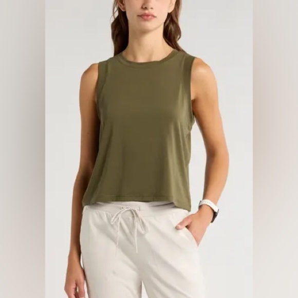 Athleta Relaxed Fit Crop Tank Top Olive Green Sleeveless size Medium - Picture 1 of 7